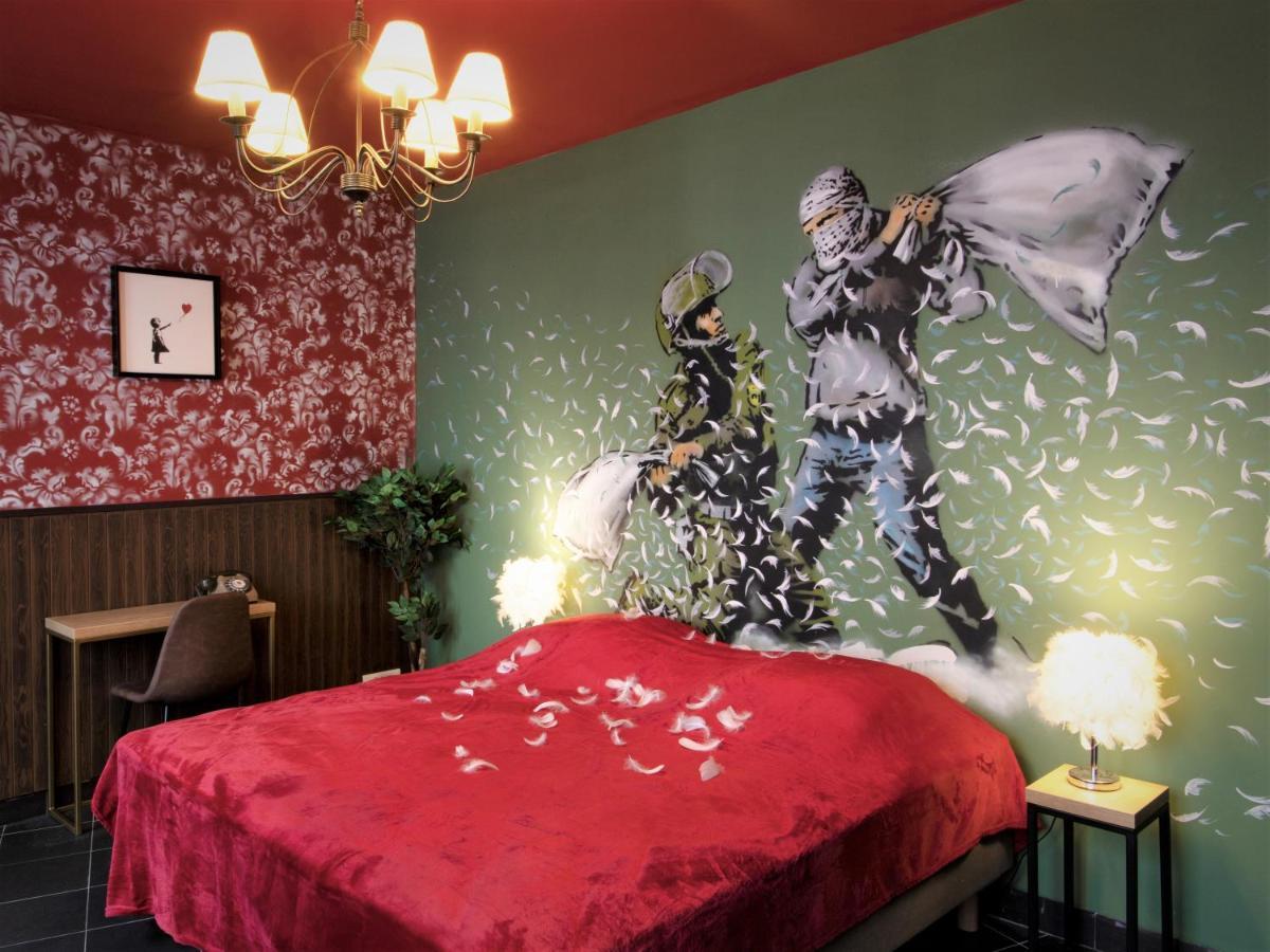 Walled Off Hotel باريس المظهر الخارجي الصورة